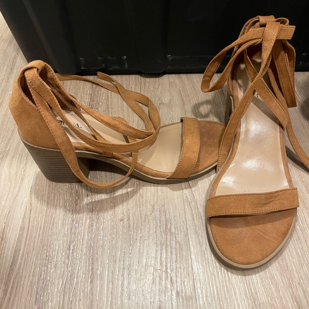 Women's Tan Block Heel Sandals